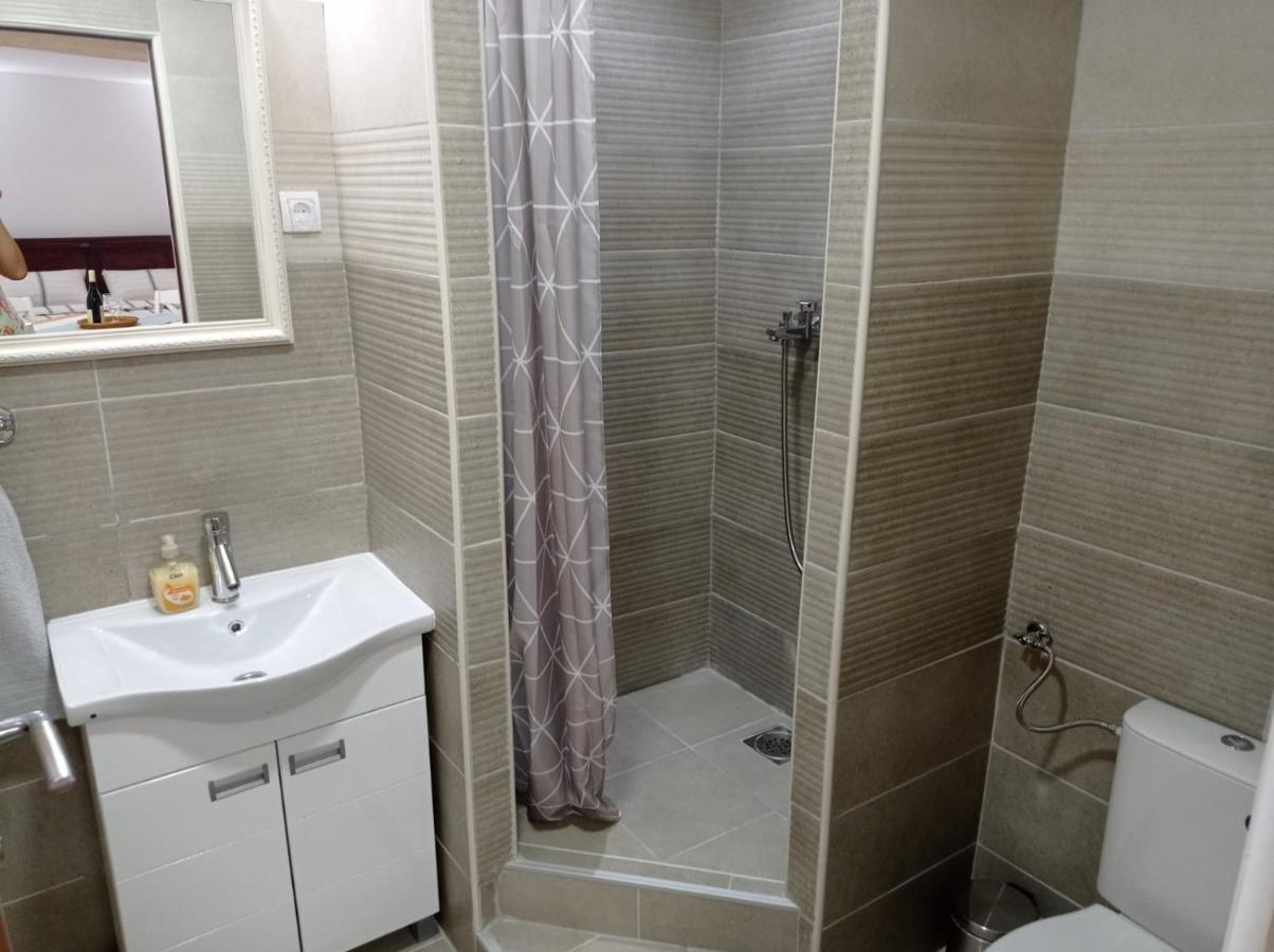 Meda Apartment Belgrado Esterno foto