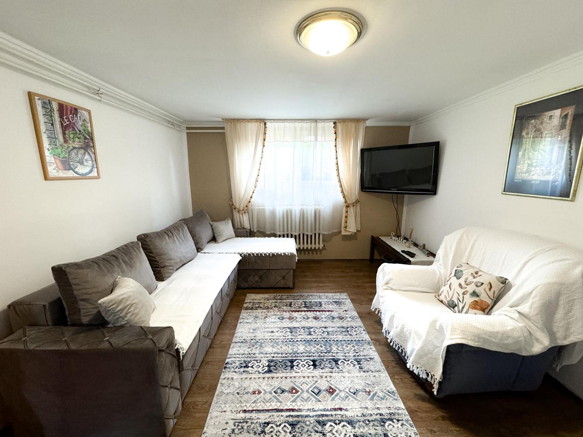 Meda Apartment Belgrado Esterno foto