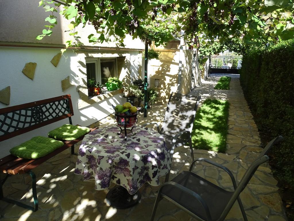 Meda Apartment Belgrado Esterno foto
